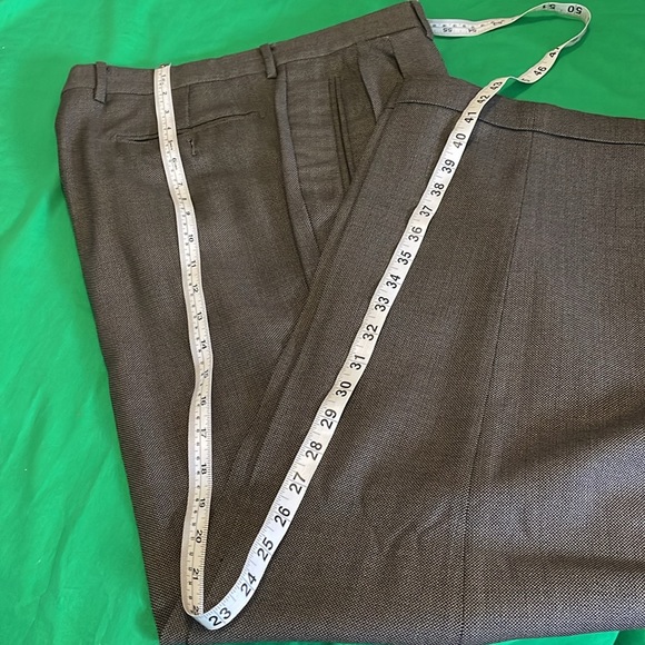 Used men’s suit by Joseph Aboud size 40 - Picture 12 of 16